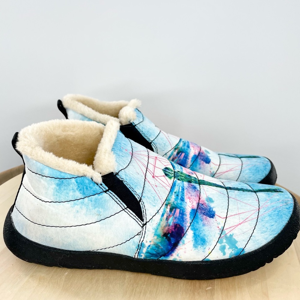 Yes We Vibe WATERCOLOR DRAGONFLY winter sneakers size 9M woman’s 10.5